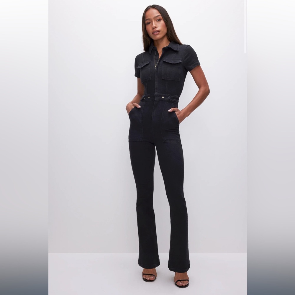 Fit For Success Bootcut Jumpsuit
Good American
BNWT